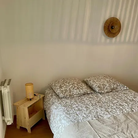 Cosy En Plein Centre Classe 2 Etoiles * 艾克斯莱班